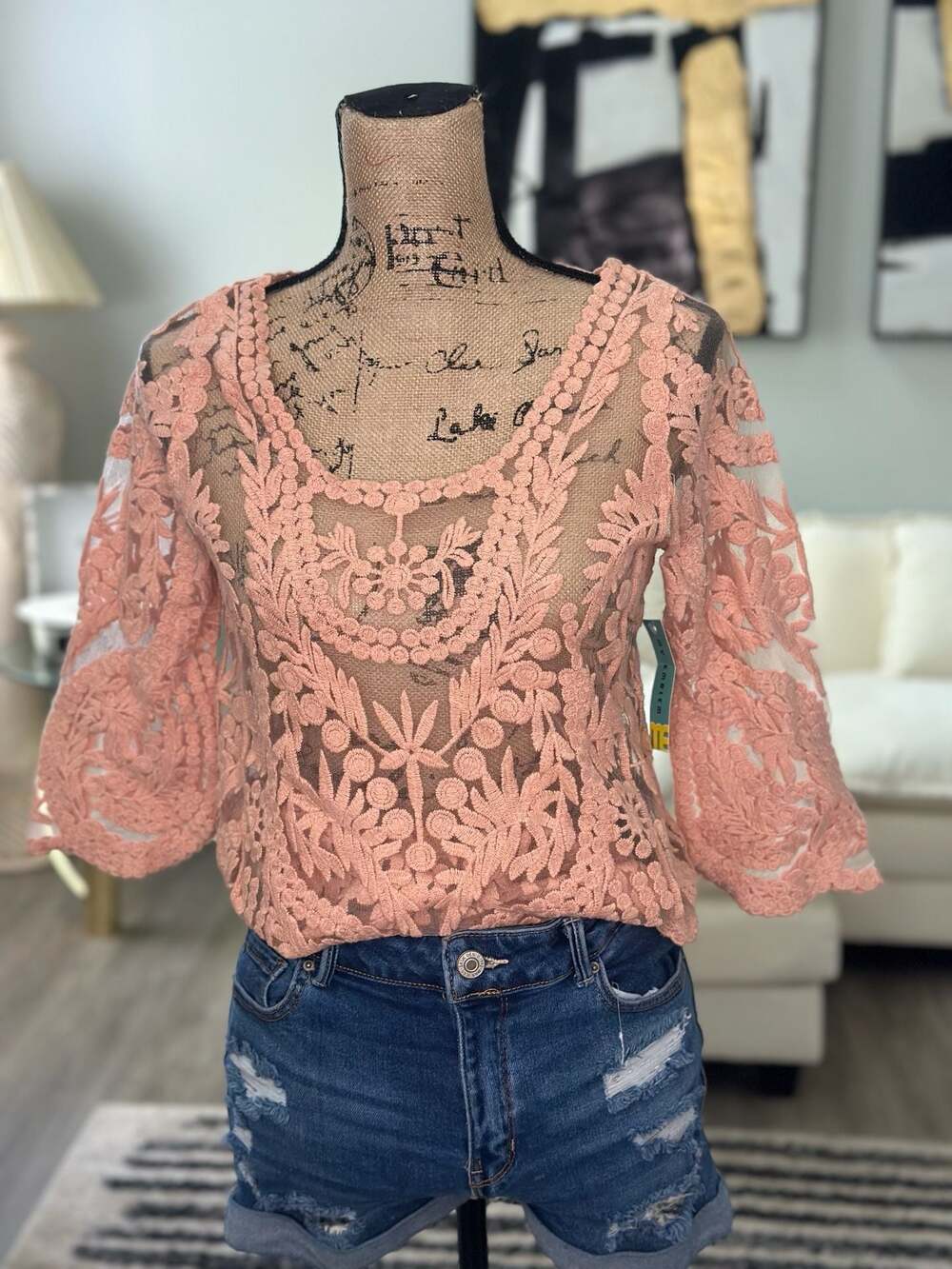 ME My Emblem Womens Top Pullover Mauve Embroidered Sheer 3/4 Sleeve Size M